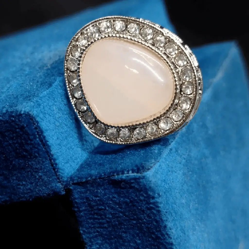 Elegant Ivory Stone Halo CZ Finger Ring – Classic Party Wear - Image 2