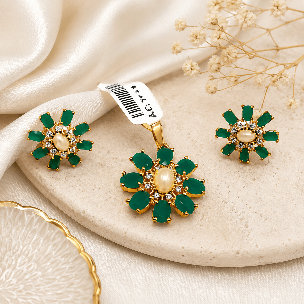 Emerald Green Floral Pendant Necklace Set for Women - Image 2