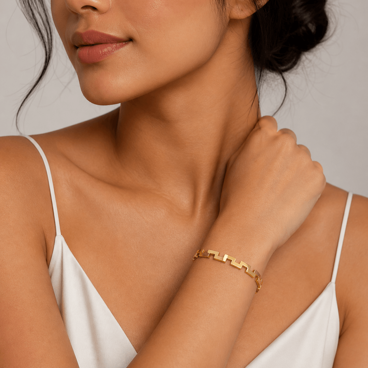 18K Gold Plated Geometric Link Bracelet – Elegant Minimalist Design - Image 3