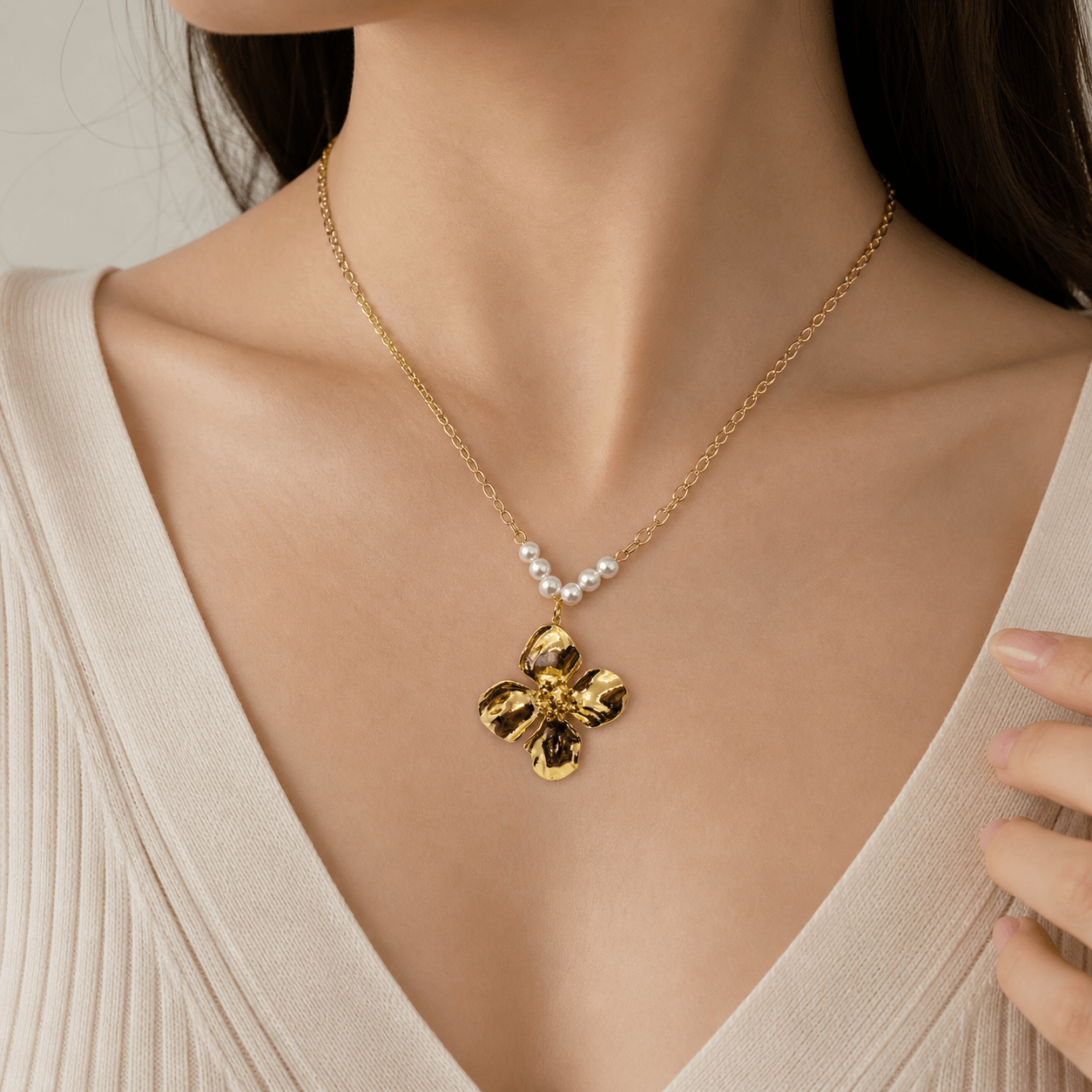 Gold Floral Pendant Necklace with Pearl Accents – Elegant Minimalist Jewelry - Image 3